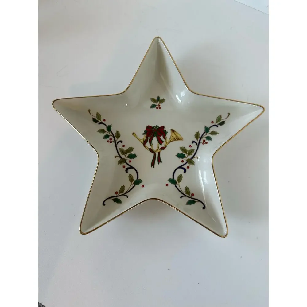 Holiday Bloom Star Shaped Candy Dish 9